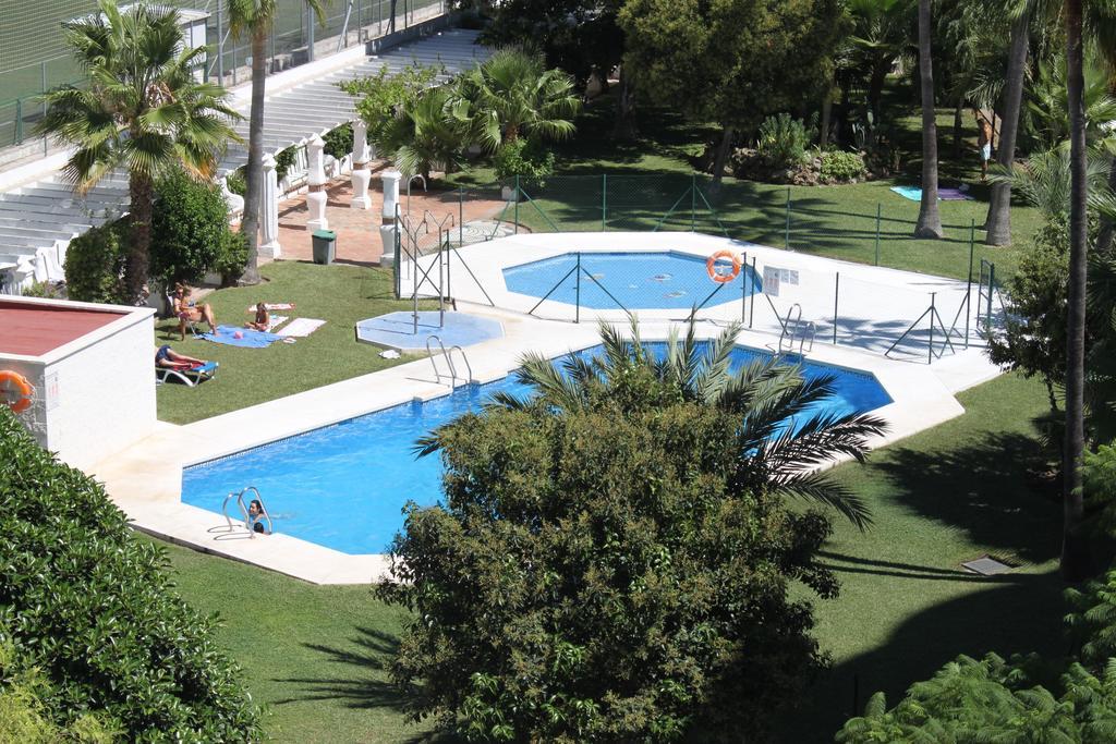 Apartamentos Jardines Del Gamonal Malaga Zewnętrze zdjęcie